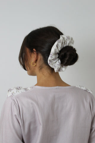 SLOW BLOOM SCRUNCHIE